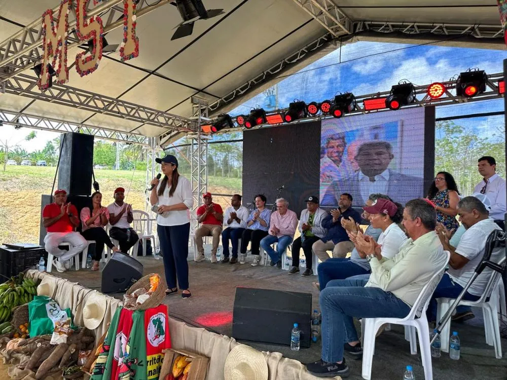 Primeira-Dama do estado da Bahia, professora Tatiana Velloso participou da abertura do Seminário das Redes Produtivas da Reforma Agrária