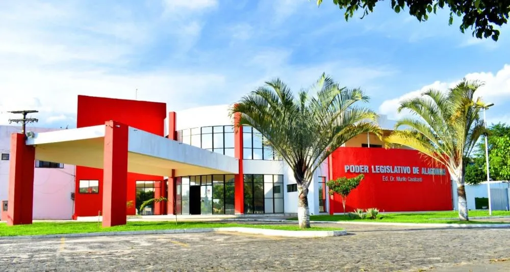Outubro Rosa: Câmara Municipal de Alagoinhas realiza evento voltado à saúde e bem-estar das mulheres
