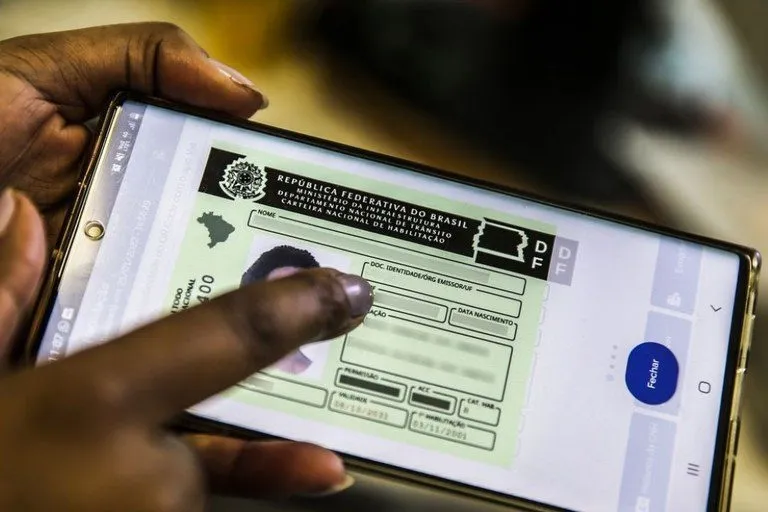 Governo Federal propõe CNH gratuita e curso teórico online para ampliar acesso à habilitação no Brasil