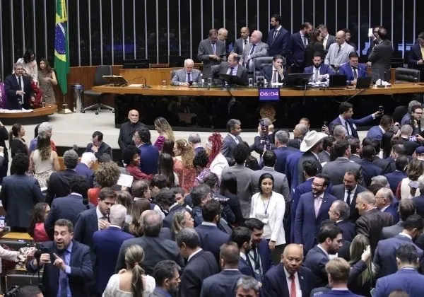 Câmara aprova PL da Dosimetria; saiba como votaram os deputados baianos