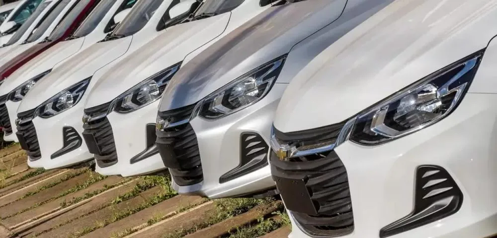 Após baratear CNH, governo estuda cortar custo de transferência de veículos