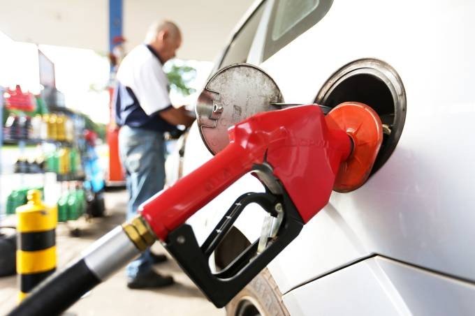 Petrobras aumenta preço médio da gasolina em 2,8% nas refinarias