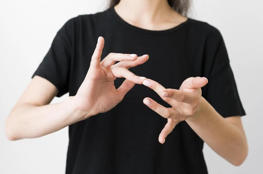 SEDES promove formação sobre anticapacitismo e certifica servidores em Libras