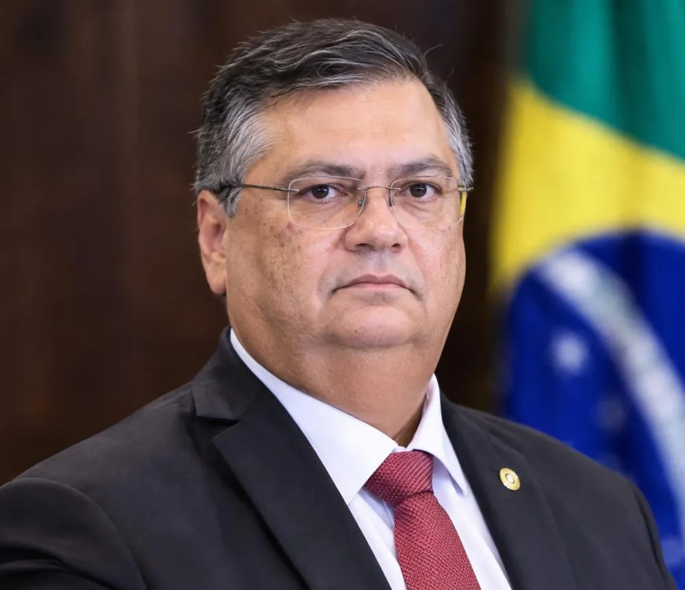 Flávio Dino derruba decisão de Mendonça e libera postagem de Antonio Tabet