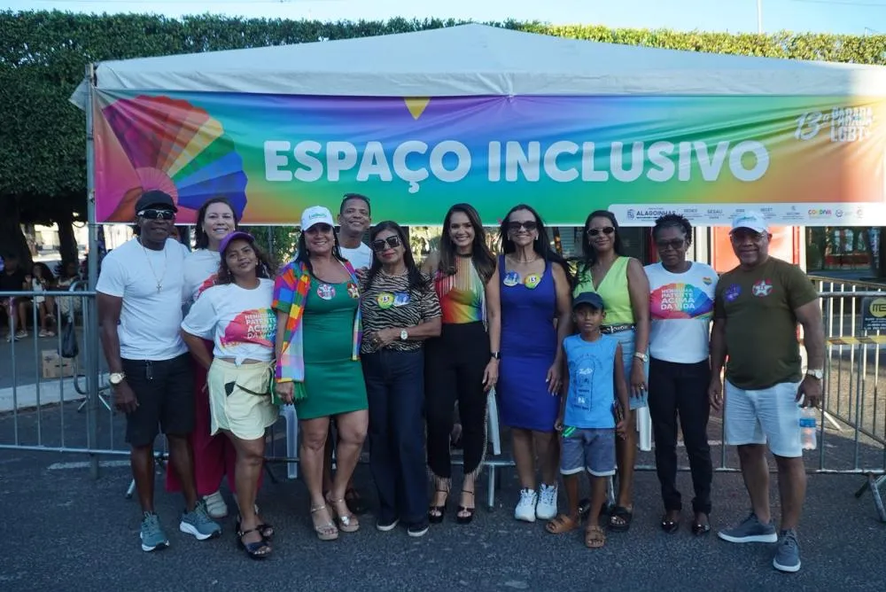 Alagoinhas encerra três dias de programação da 13ª Parada do Orgulho LGBTQIAPN+