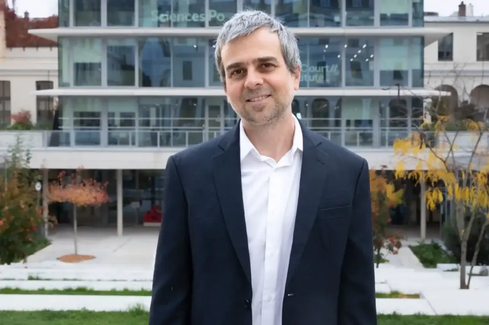  “Guerra ao crime e limpeza social; um projeto em marcha”: professor titular da SCIENSES PO publica matéria no jornal paulista