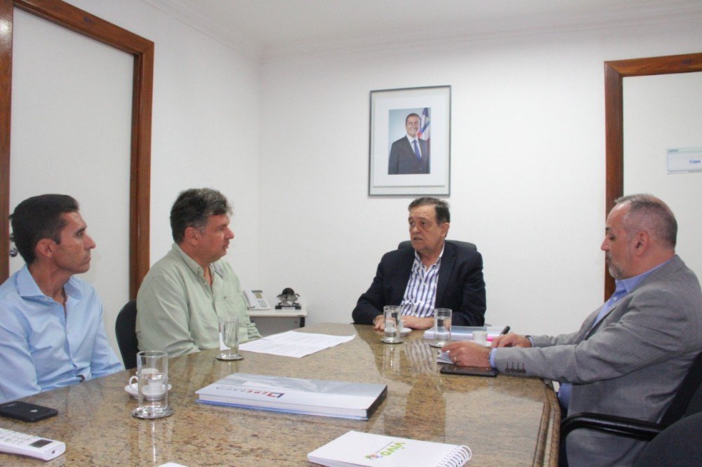 Desenvolvimento do Polo de Informática em Ilhéus é debatido na Seplan