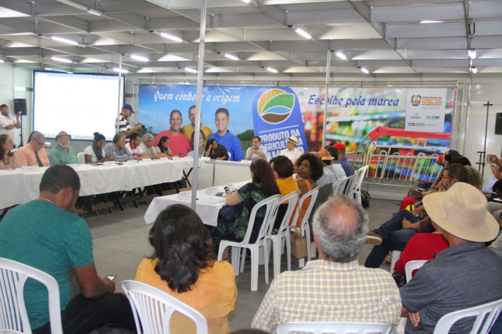 Desenvolvimento Territorial da Bahia é discutido na Fenagro