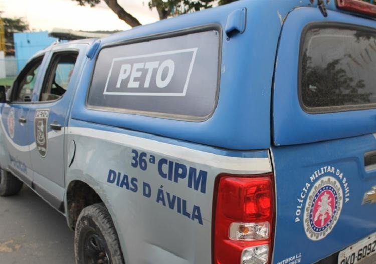 Em surto, PM atira dentro de quartel, mata mulher e comete suicídio