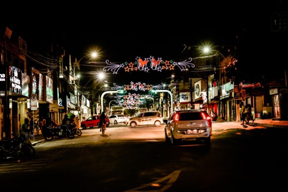 Alagoinhas inaugura decoração de Natal