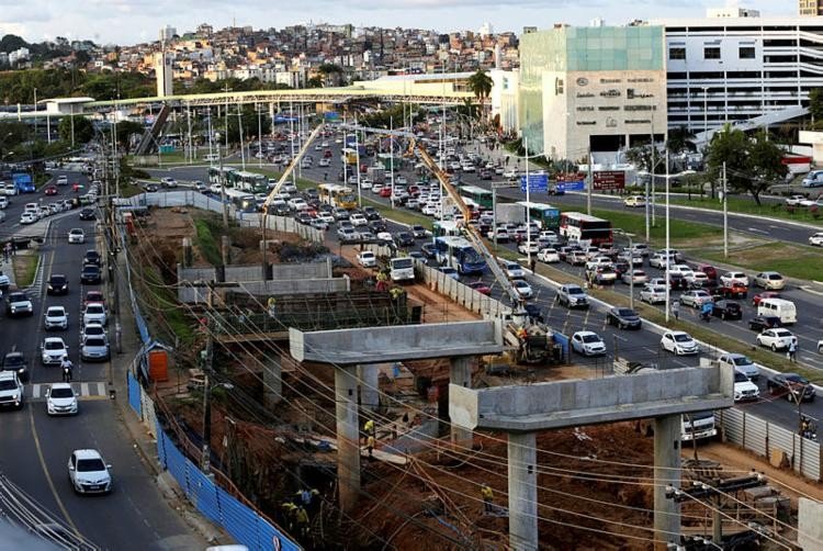Ambulantes da Praça Newton Rique serão transferidos por conta das obras do BRT
