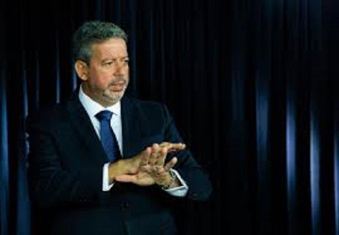 Líder do centrão critica articulação política do governo Bolsonaro no Congresso: 'é nula'