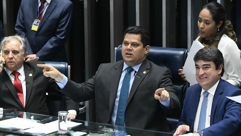 Alcolumbre diz que plenário não vai votar projeto da 2ª instância aprovado na CCJ