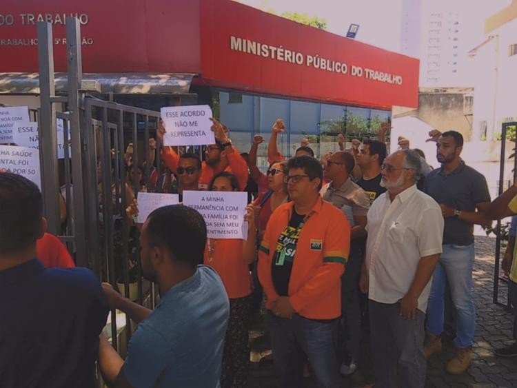 Acordo entre MPT e Petrobras garante postos de trabalho, mas grupo protesta contra assédio