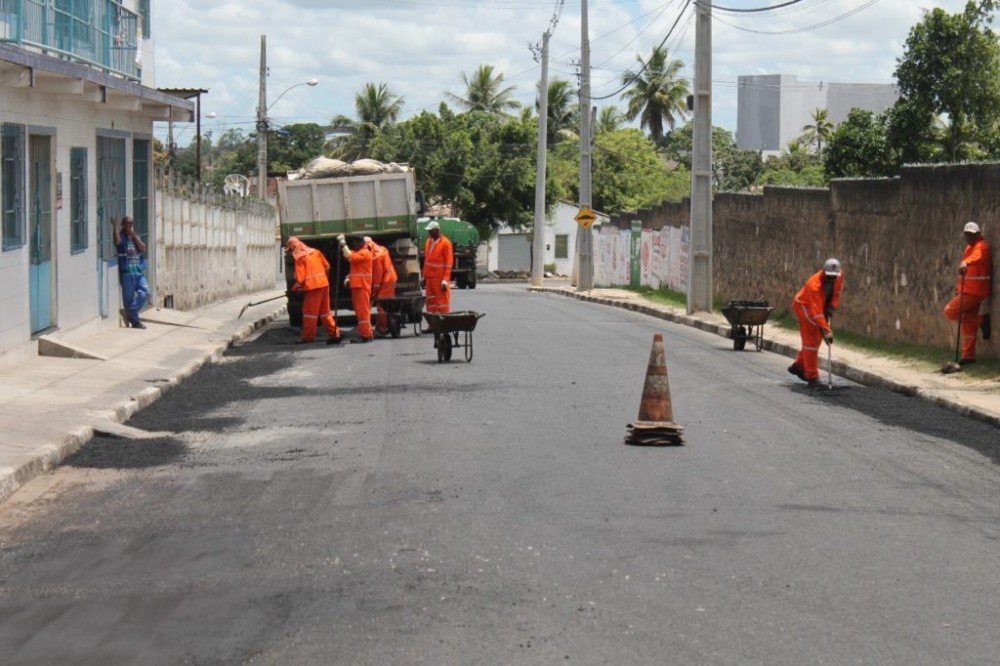 Prefeitura leva asfalto à Avenida Rio Branco e a mais ruas do Petrolar