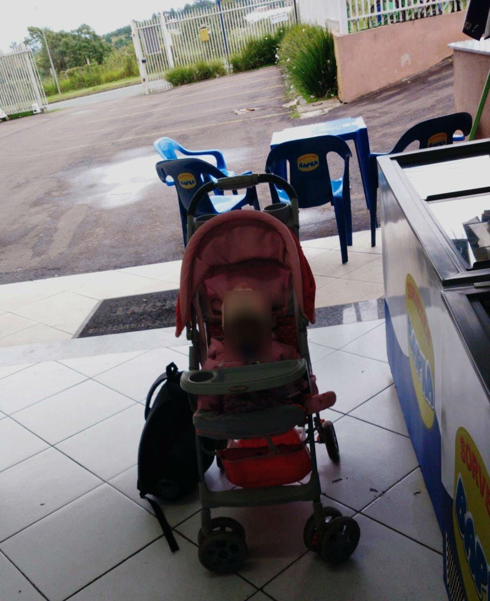 Menina de nove meses é abandonada em sorveteria no Paraná