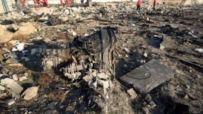Equipe de resgate encontra caixas-pretas de avião ucraniano que caiu no Irã