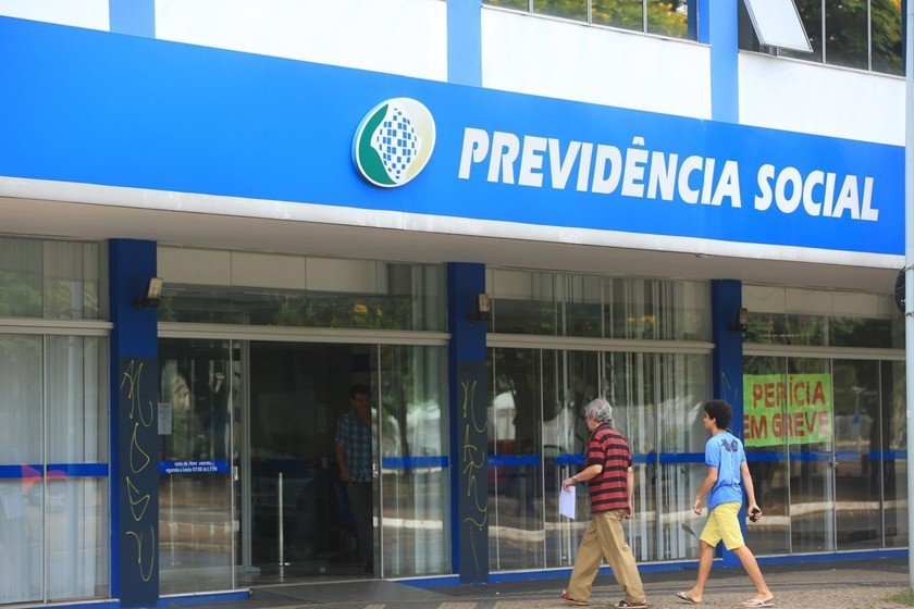 INSS: 74% dos 2 milhões de pedidos parados são de aposentadorias