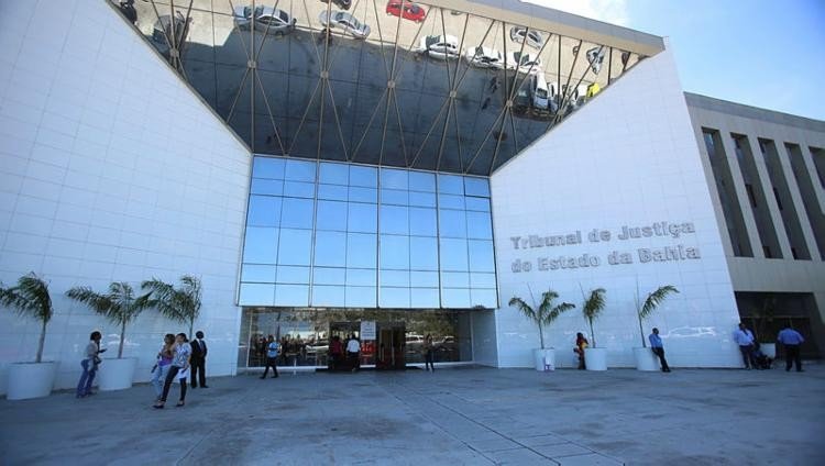 Desembargadora do TJ-BA suspende etapas de concurso da Polícia Militar