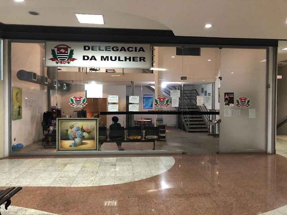 Passageira que denunciou estupro de motorista por app mentiu para chamar a atenção de namorada