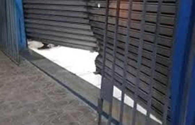 Ladrões levam TVs do Magazine Luiza