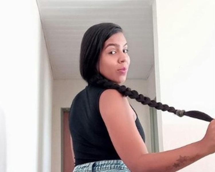 Mulher encontrada morta dentro de casa em Eunápolis teria sido morta por amiga