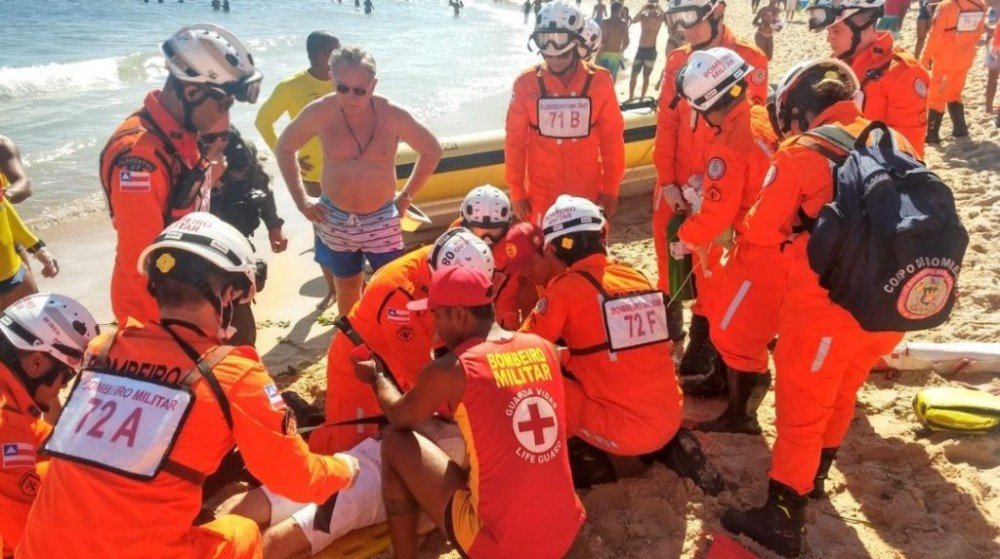 Homem morre afogado durante festa de Iemanjá