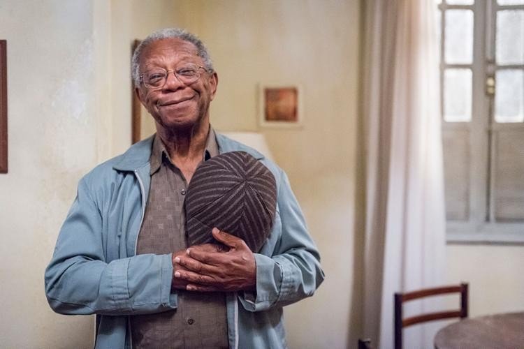 Ator Milton Gonçalves sofre AVC e está internado em hospital no Rio