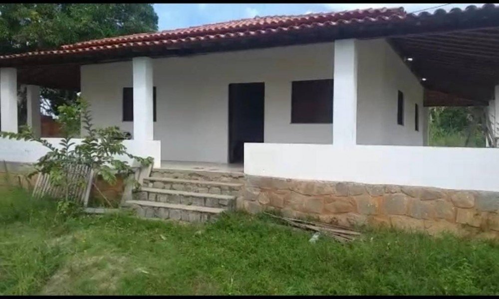 Mulher de miliciano Adriano da Nóbrega avisou sobre cerco policial