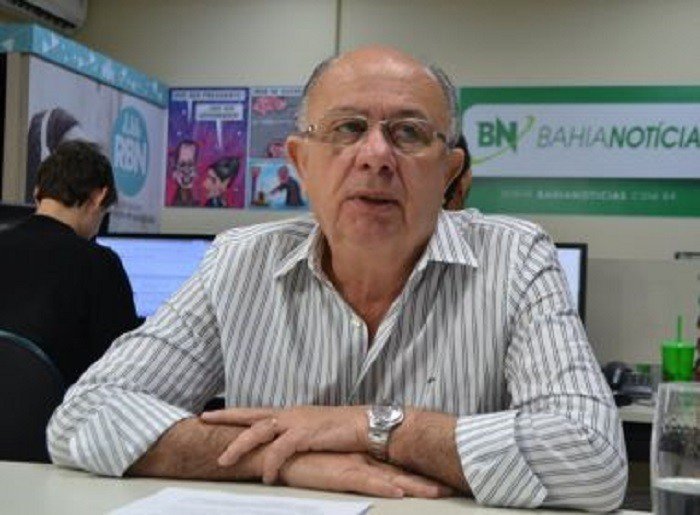 A Justiça determinou o bloqueio de bens em até R$ 23.990.288,81 do ex-prefeito de Feira de Santana José Ronaldo (DEM)