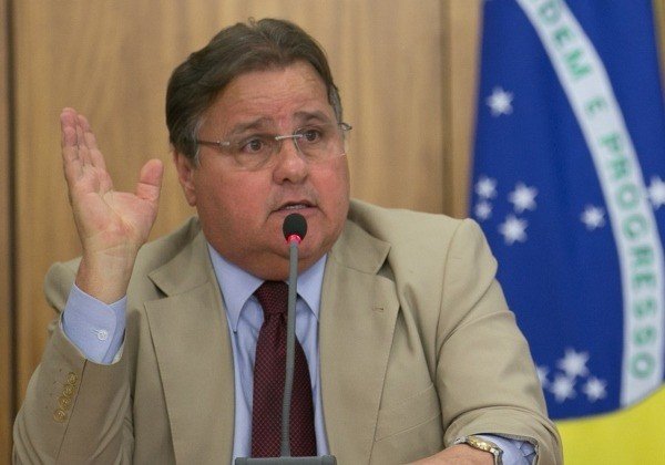 Para ir ao semiaberto, Geddel tem que devolver R$ 1,6 milhão aos cofres públicos