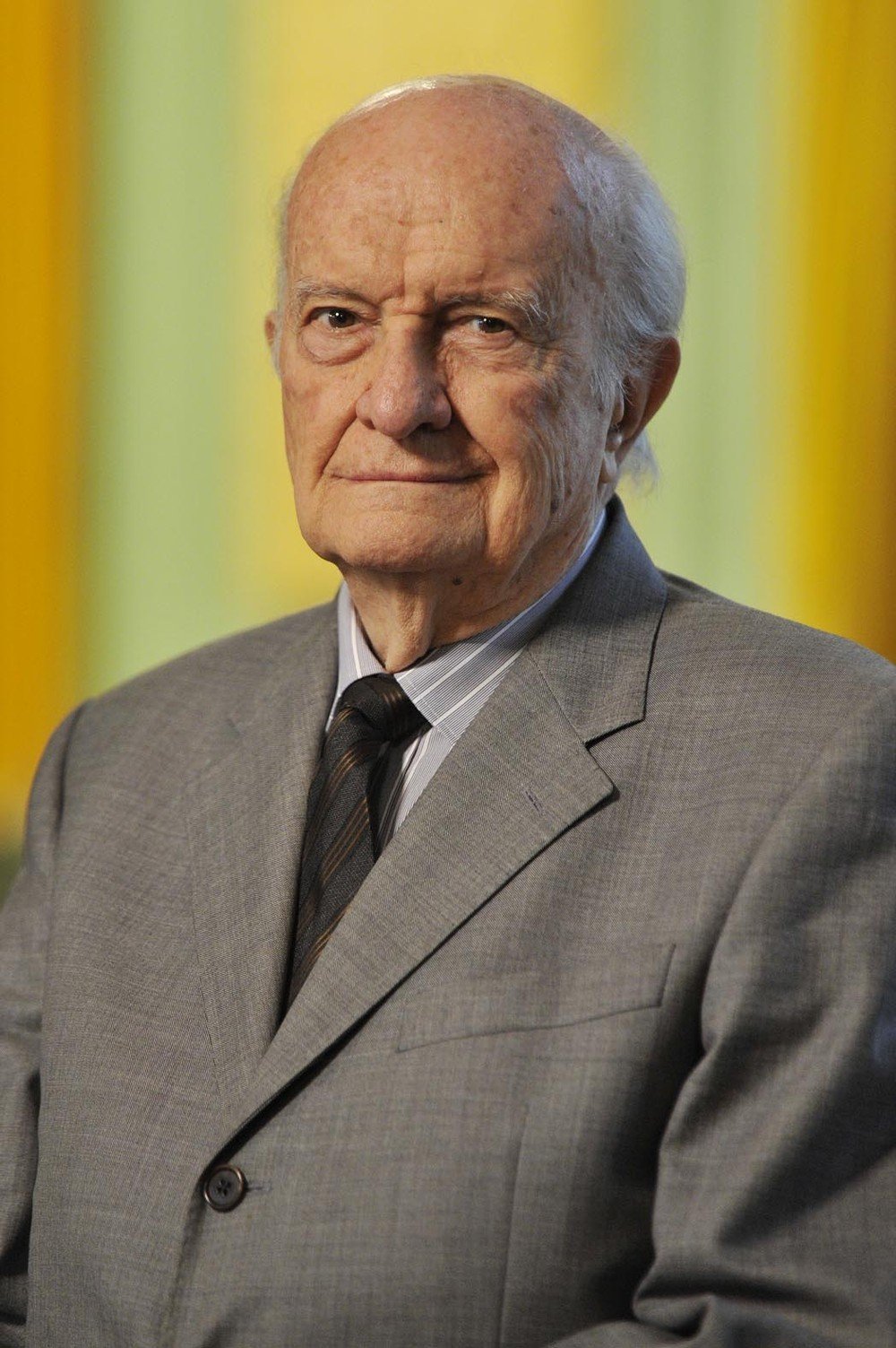 Membro da ABL Affonso Arinos de Mello Franco morre no Rio