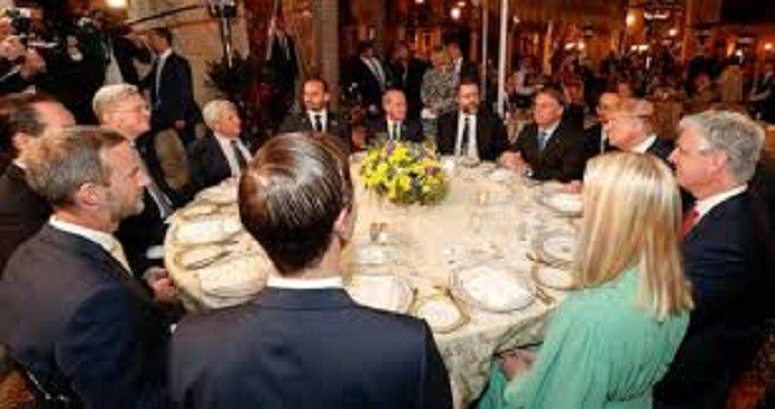 Mais dois membros de comitiva de Bolsonaro nos EUA têm coronavírus