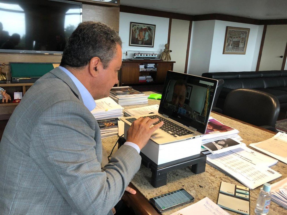 Governadores do Nordeste pedem reunião com ministros e criticam redução do Bolsa Família
