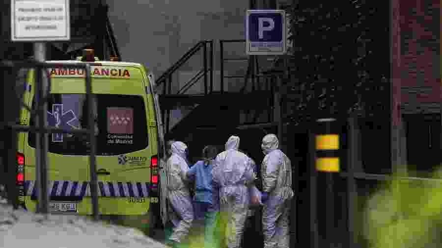 Número de mortes por coronavírus em um dia atinge o máximo na Espanha: 832 em 24 horas