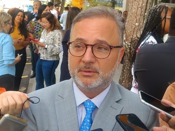 Coronavírus na Bahia: “Estamos conseguindo achatar a curva” comemora Fábio Vilas-Boas