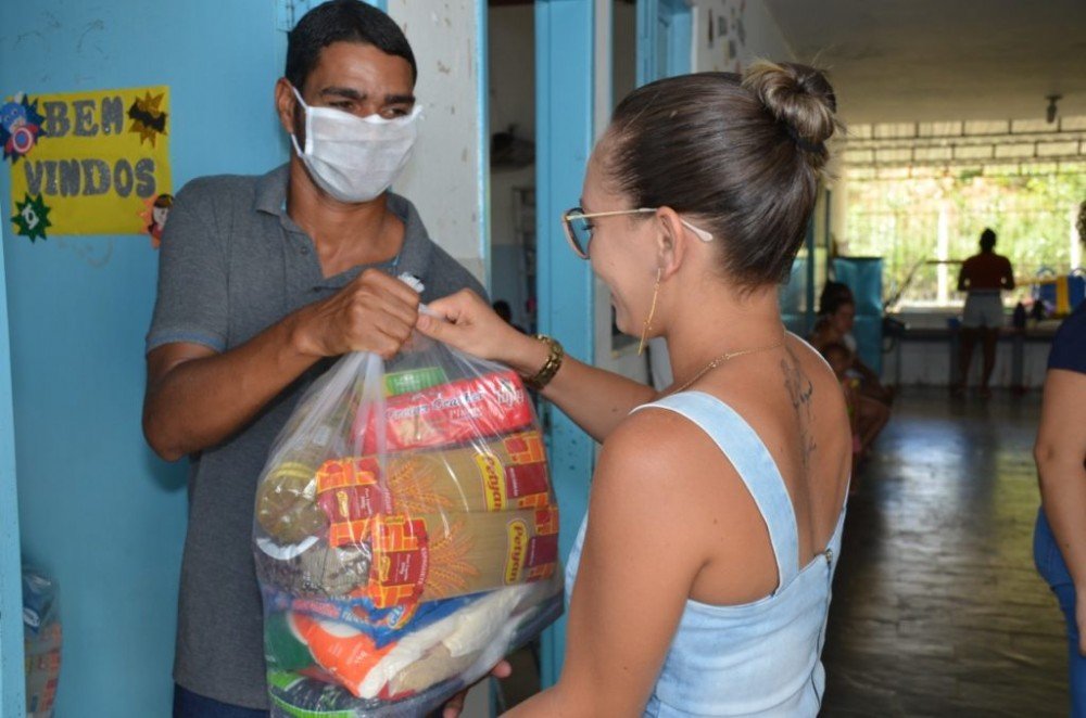 Programação da entrega de cestas básicas aos alunos da rede municipal de Alagoinhas