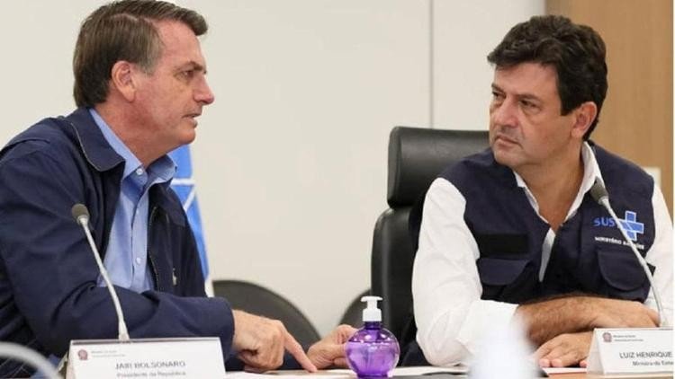 Bolsonaro mira longe ao atirar contra Mandetta, apontam cientistas políticos