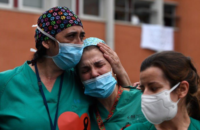 Covid-19 é dez vezes mais letal que H1N1, diz OMS
