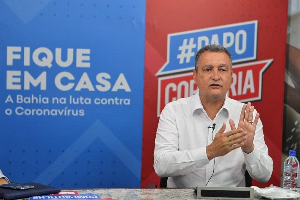 Rui anuncia negociação com supermercados para viabilizar alimentação de estudantes