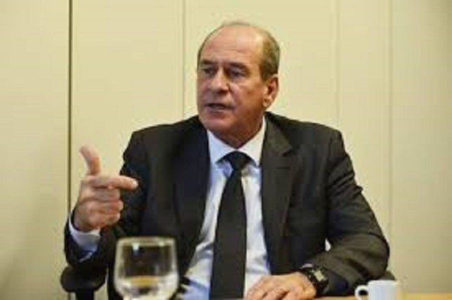 Forças Armadas trabalham para 'manter a paz' e obedecem à Constituição, diz ministro da Defesa