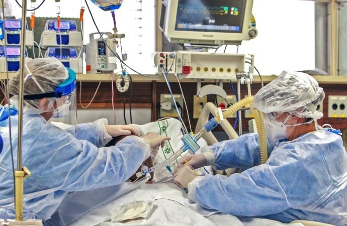 Brasil segue EUA e deixa de apoiar ONU contra Covid-19