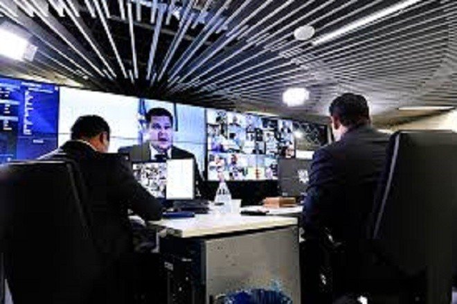 Senado aprova projeto que amplia categorias que podem receber o auxílio de R$ 600