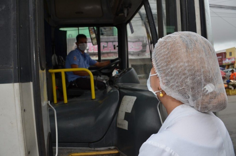 Prefeitura realiza vacinação no Terminal Urbano para motoristas do transporte coletivo