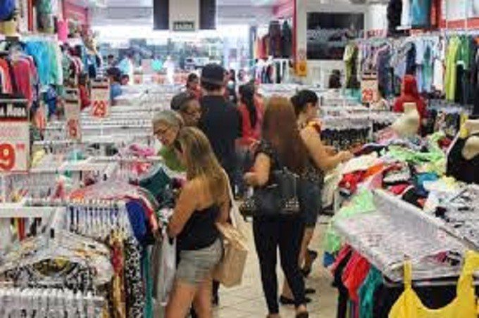 Depois de reabrir comércio, Blumenau tem disparo em casos de covid-19