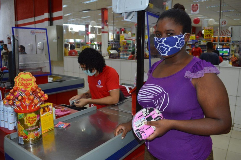 Vale-alimentação já foi entregue a mais de 194 mil estudantes da rede estadual de ensino