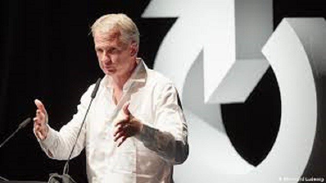 Timothy Snyder, historiador: “Preocupa-me que líderes autoritários tirem proveito do sofrimento”