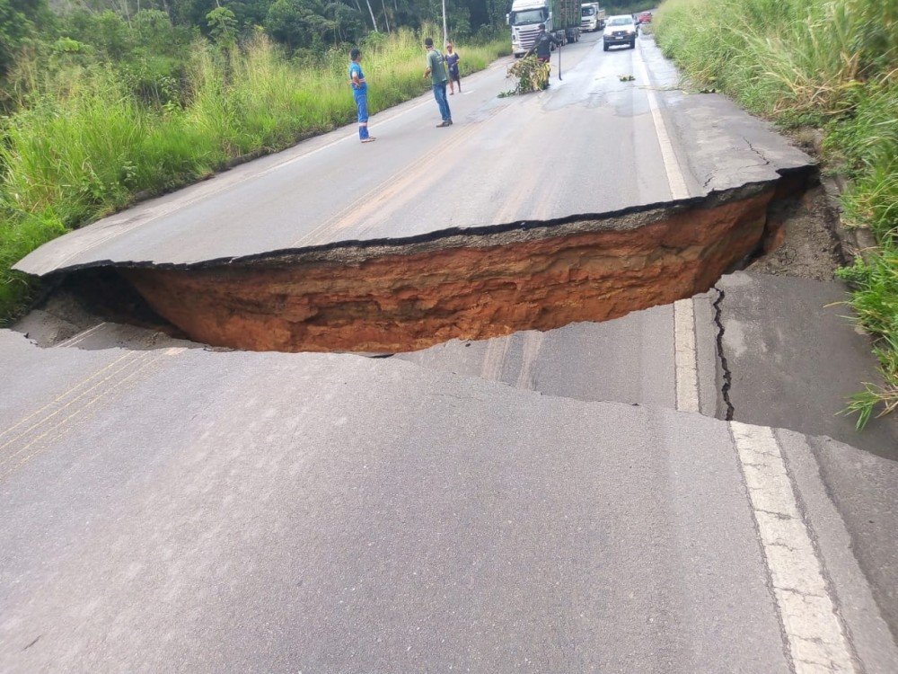 BA-093 interditada entre Pojuca e Araçás