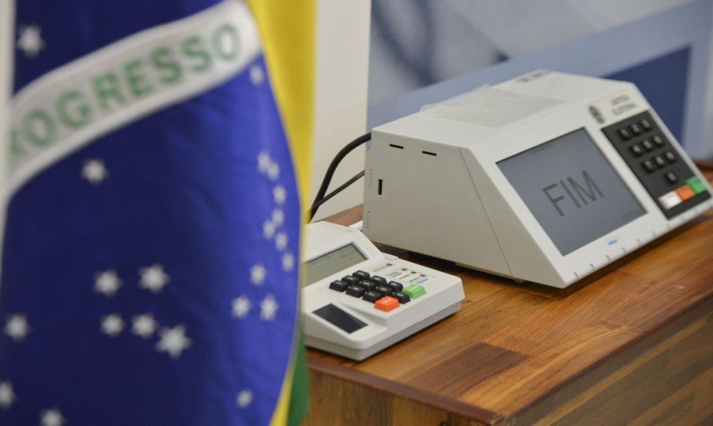 Barroso recebe presidentes da Câmara e do Senado para discutir eleição