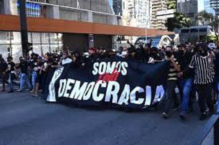 Atos contra o fascismo bolsonarista e em defesa da democracia ocorrem em 4 capitais